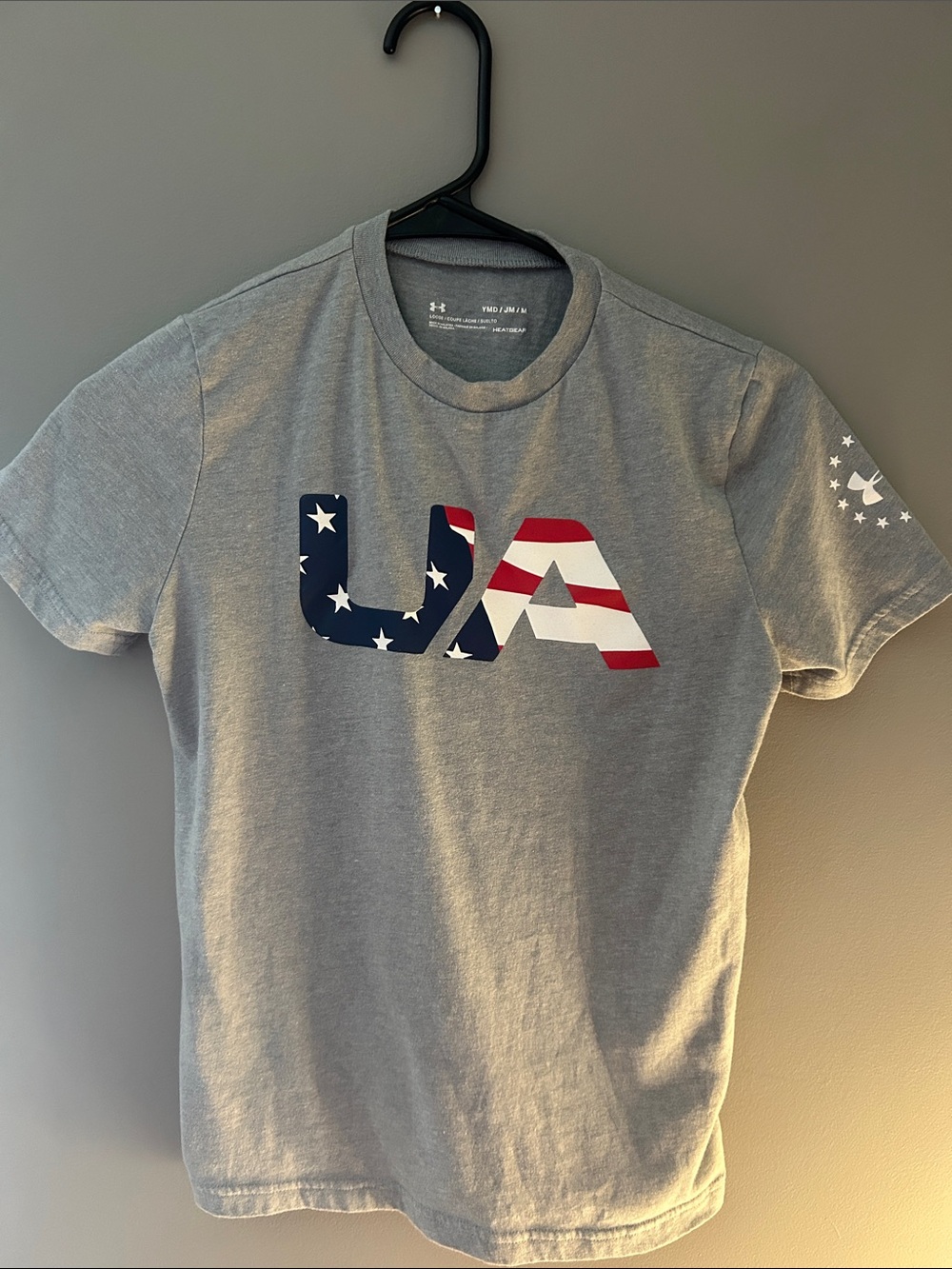 Under Armour Boy’s Medium USA Graphic Tee